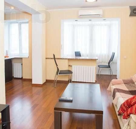 Appartement 2-Х Комнатная На Подоле à Kiev Extérieur photo